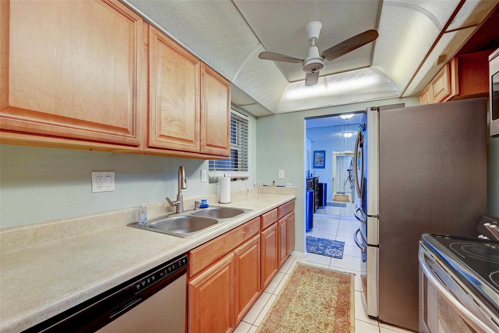 801 S Federal Hwy Unit: 1012