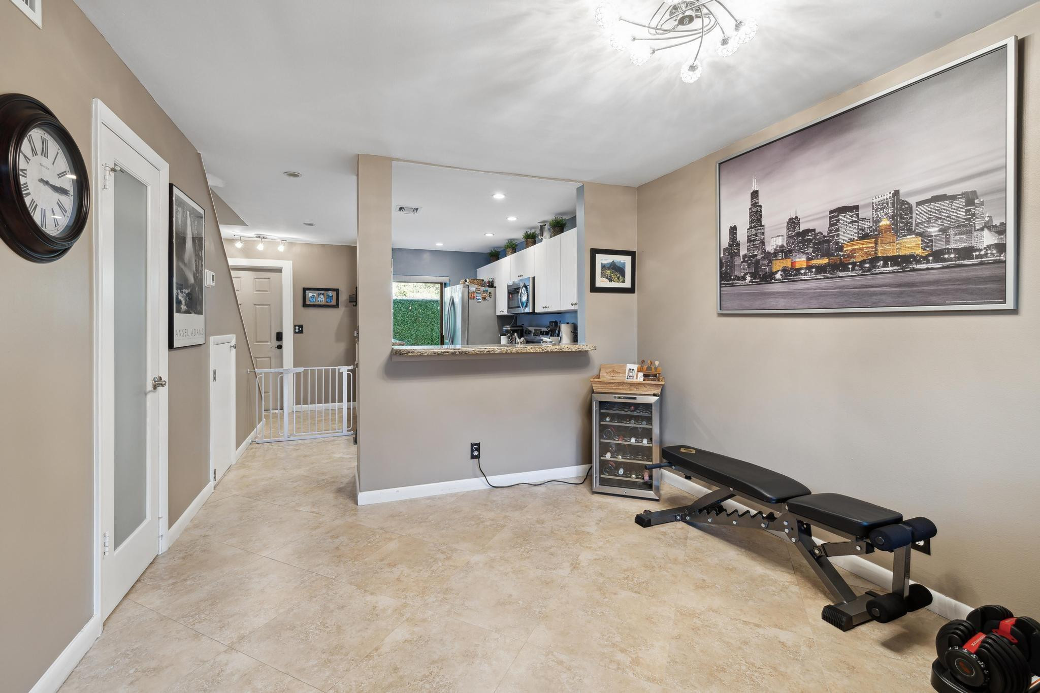 571 NE 7TH AVENUE Unit: 3B