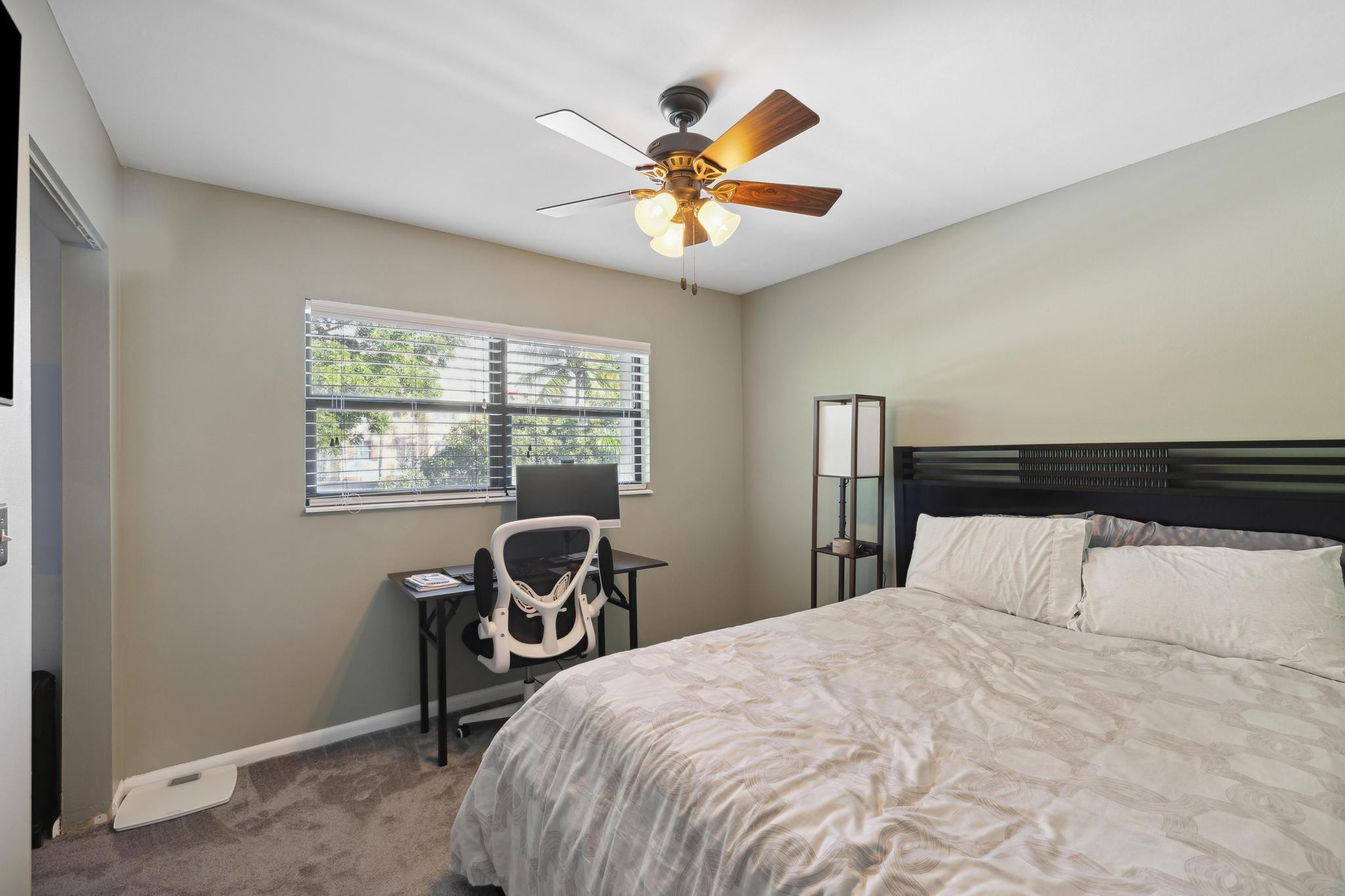 571 NE 7TH AVENUE Unit: 3B