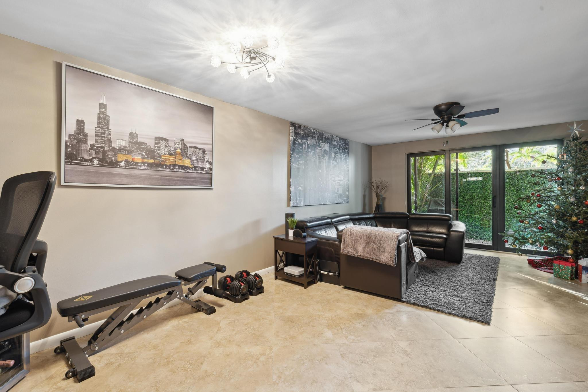 571 NE 7TH AVENUE Unit: 3B