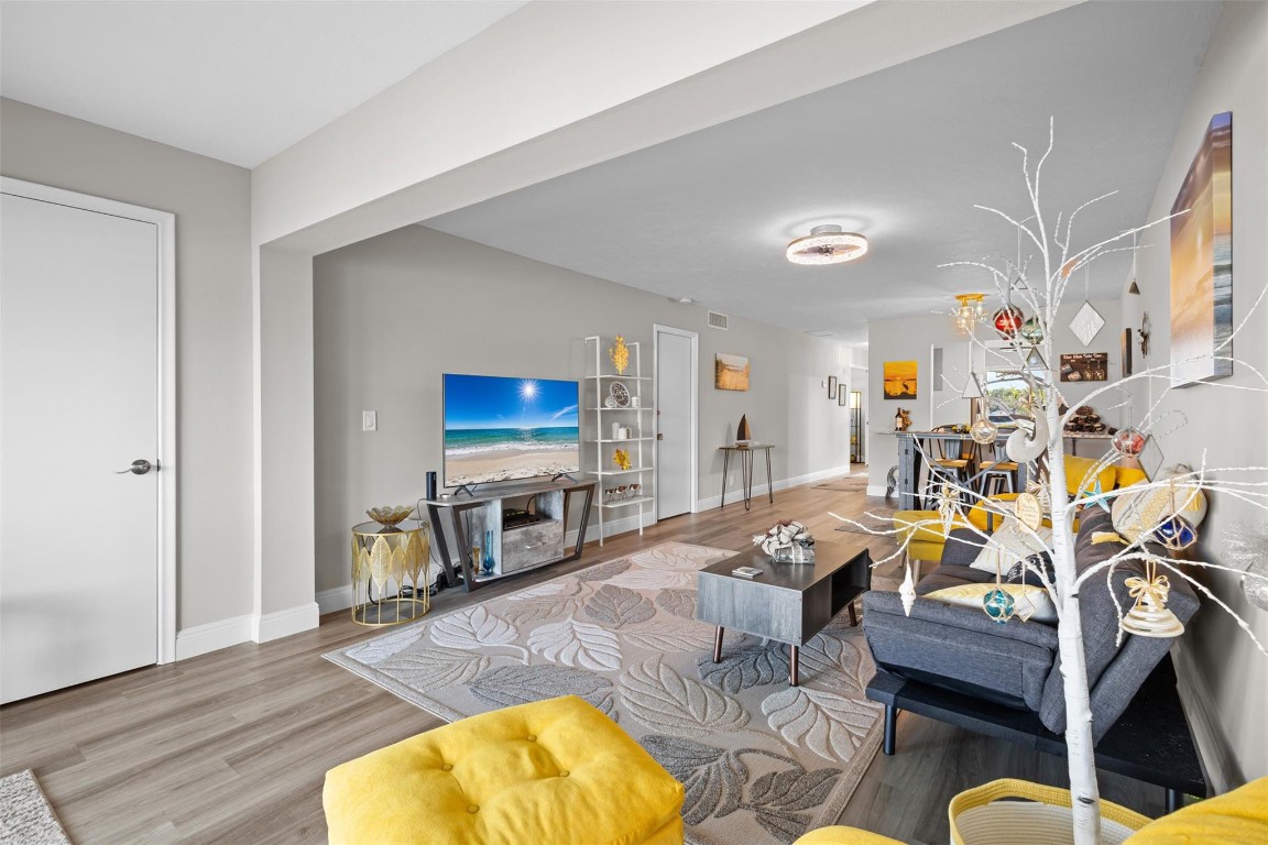 1280 NW 20th Ave Unit: 102