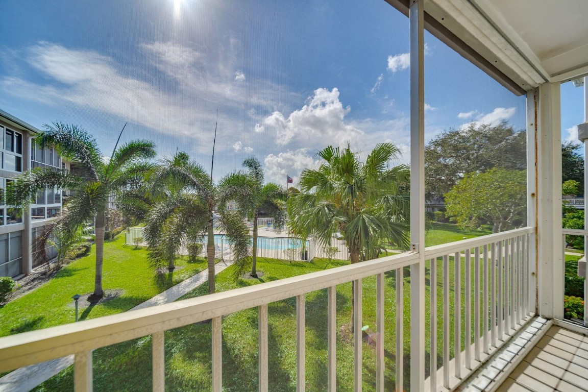 900 SW 12th St Unit: 202