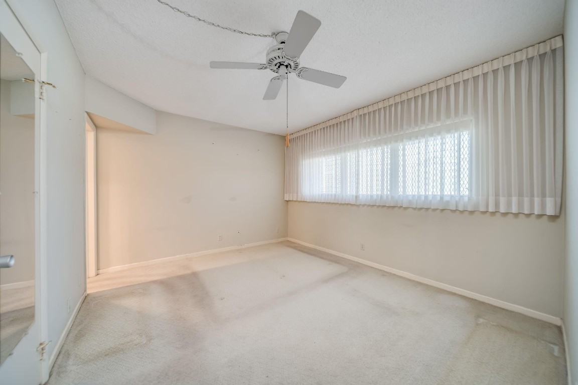 900 SW 12th St Unit: 202