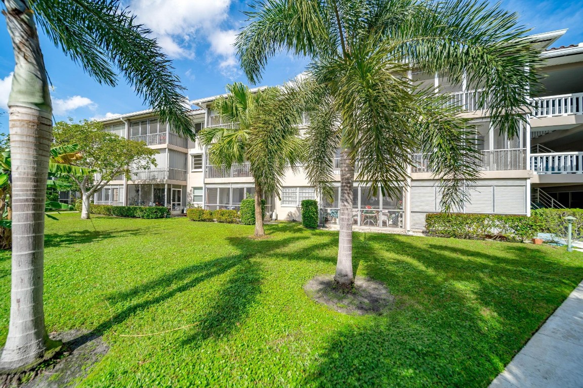 900 SW 12th St Unit: 202