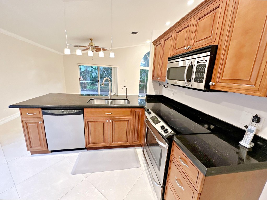 9518 Fox Trot Ln