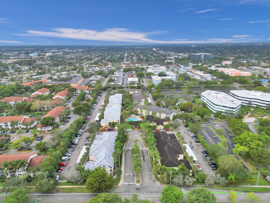 430 S Park Road 202, Hollywood Unit: 202