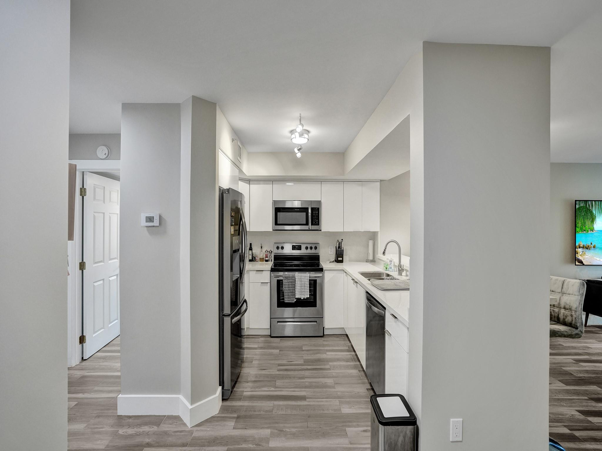 430 S Park Road 202, Hollywood Unit: 202