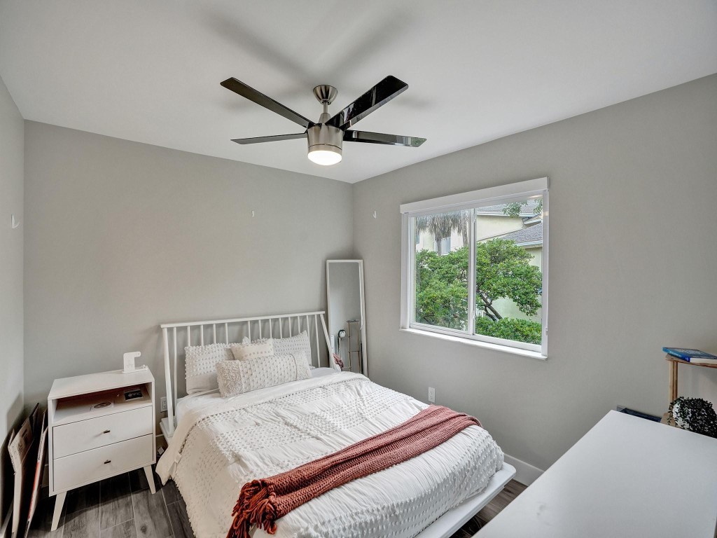 430 S Park Road 202, Hollywood Unit: 202