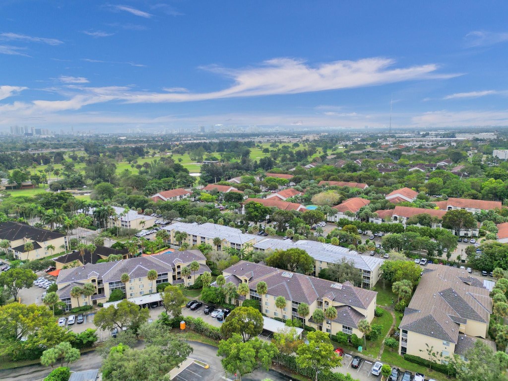 430 S Park Road 202, Hollywood Unit: 202