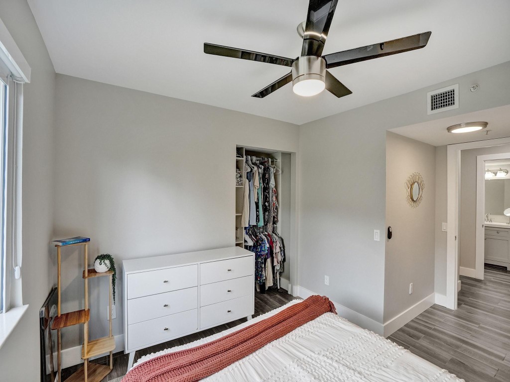 430 S Park Road 202, Hollywood Unit: 202