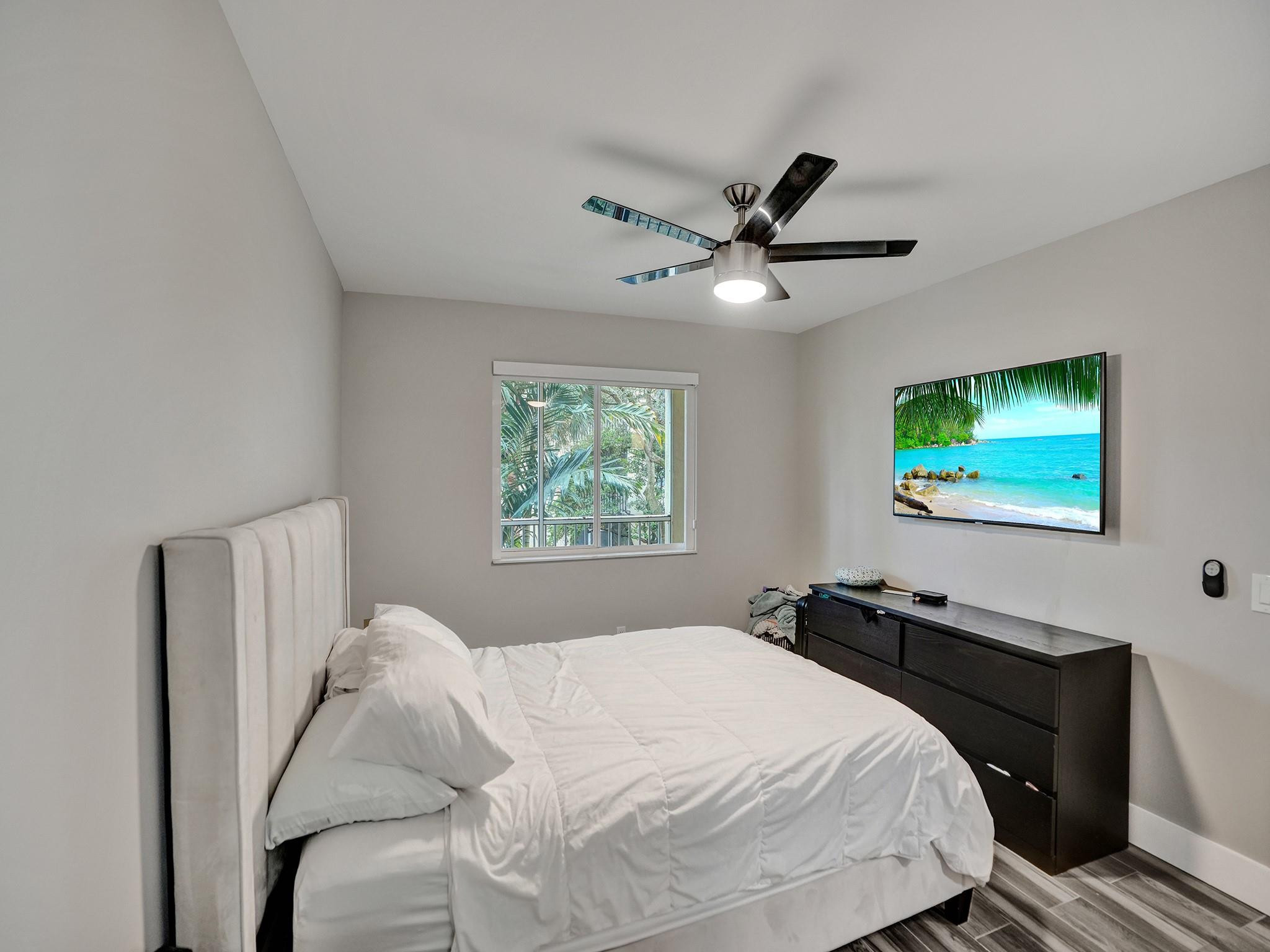 430 S Park Road 202, Hollywood Unit: 202