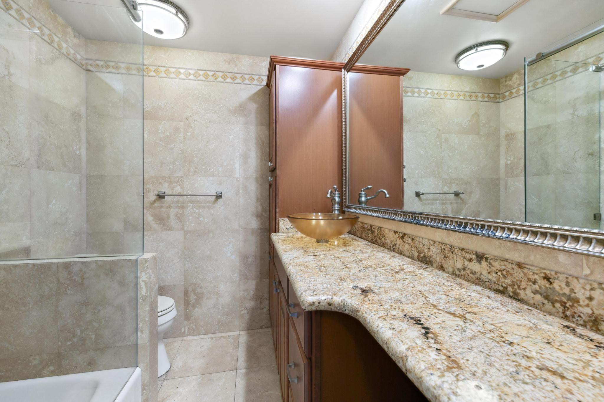 2121 NE 62nd Ct