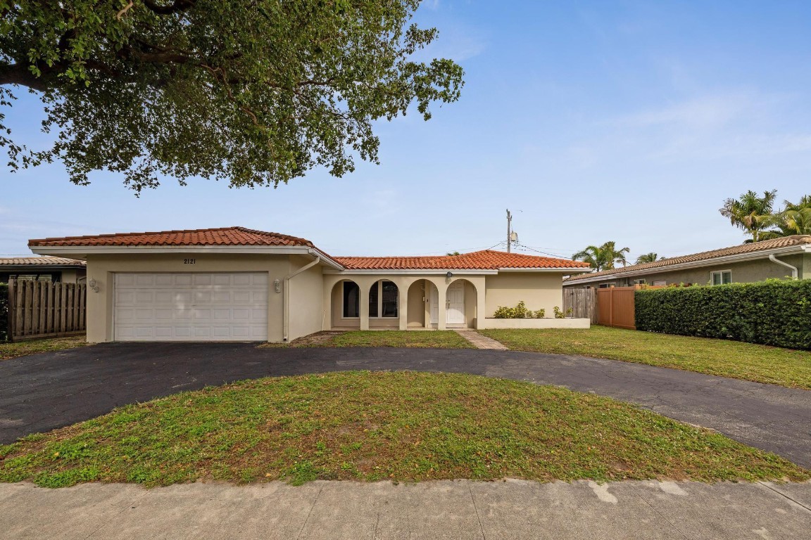 2121 NE 62nd Ct
