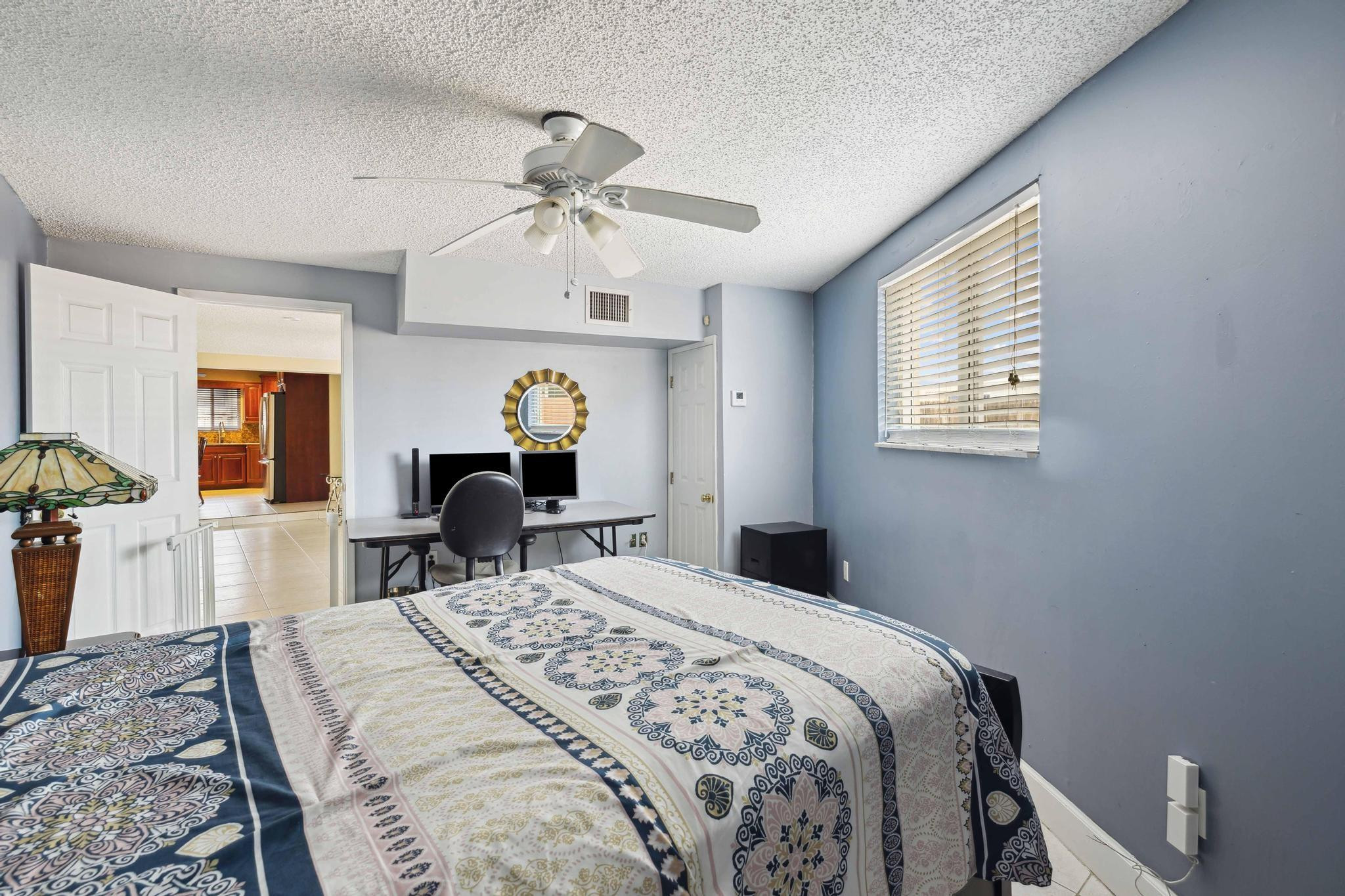 2121 NE 62nd Ct