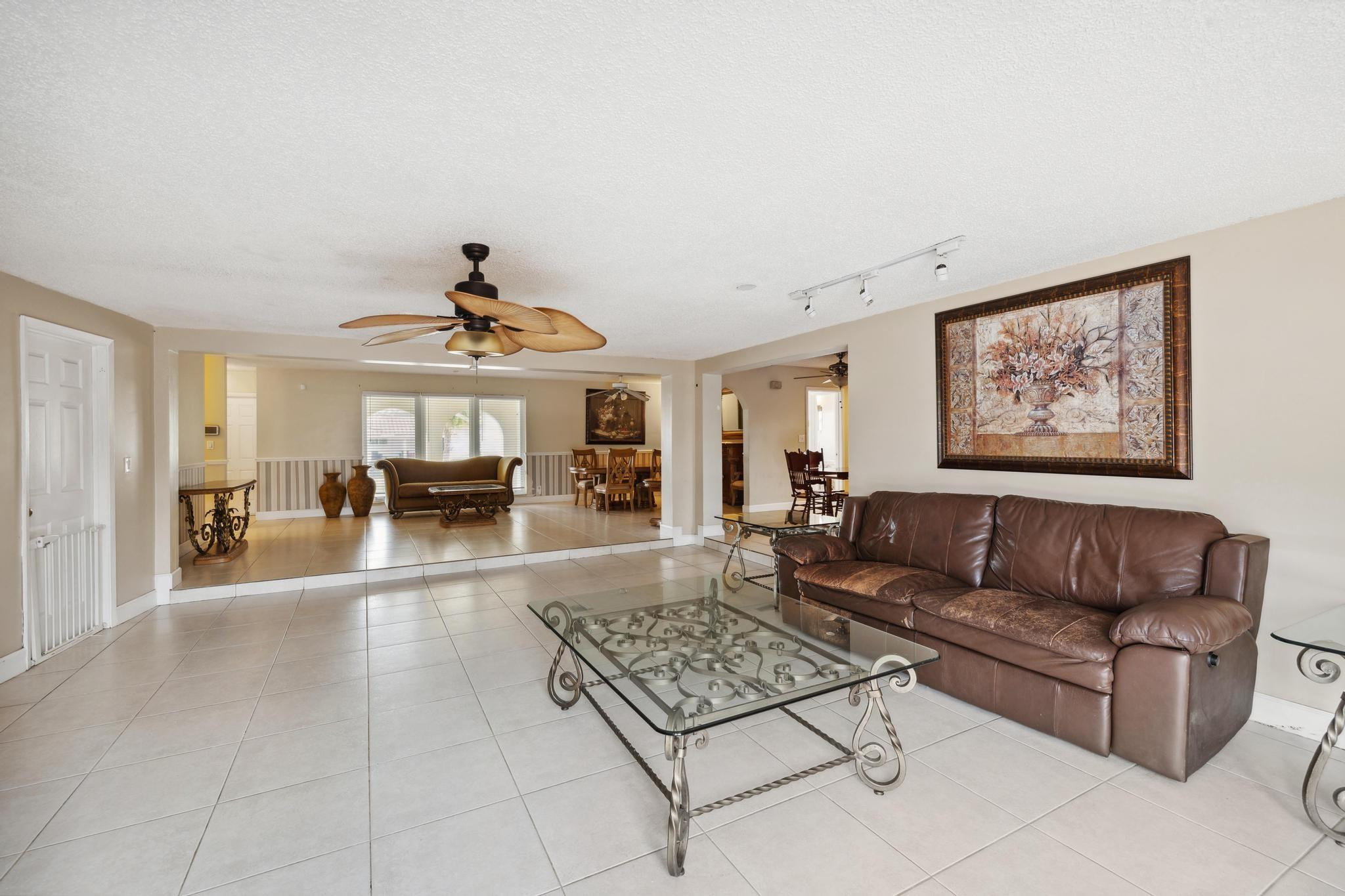 2121 NE 62nd Ct