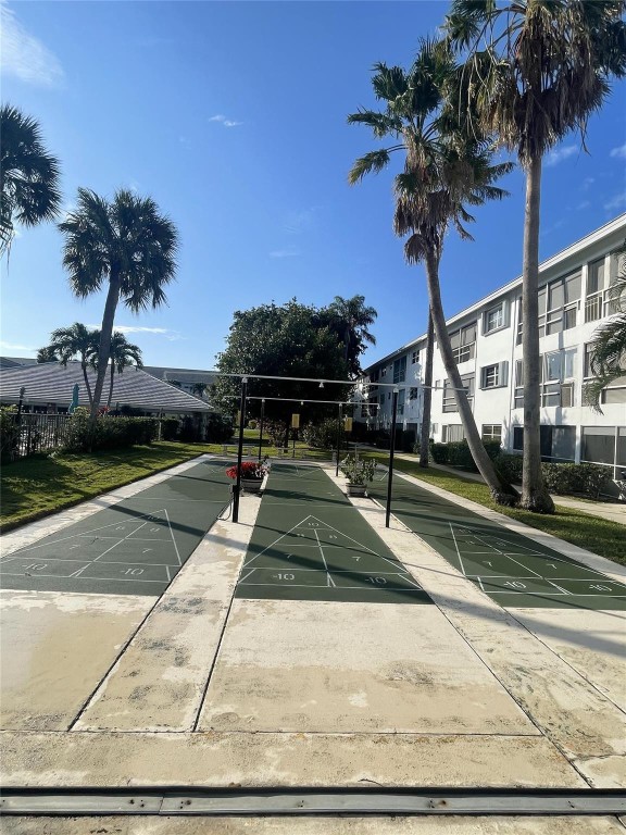 2050 NE 39th St Unit: 113N