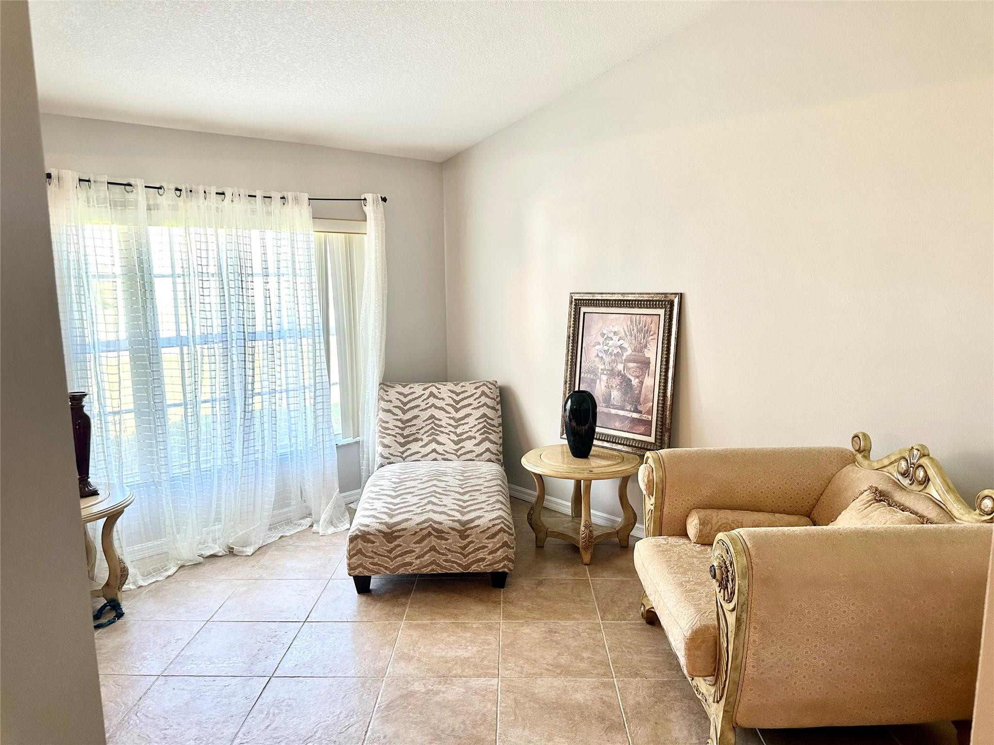 632 SW Jacoby Ave - R