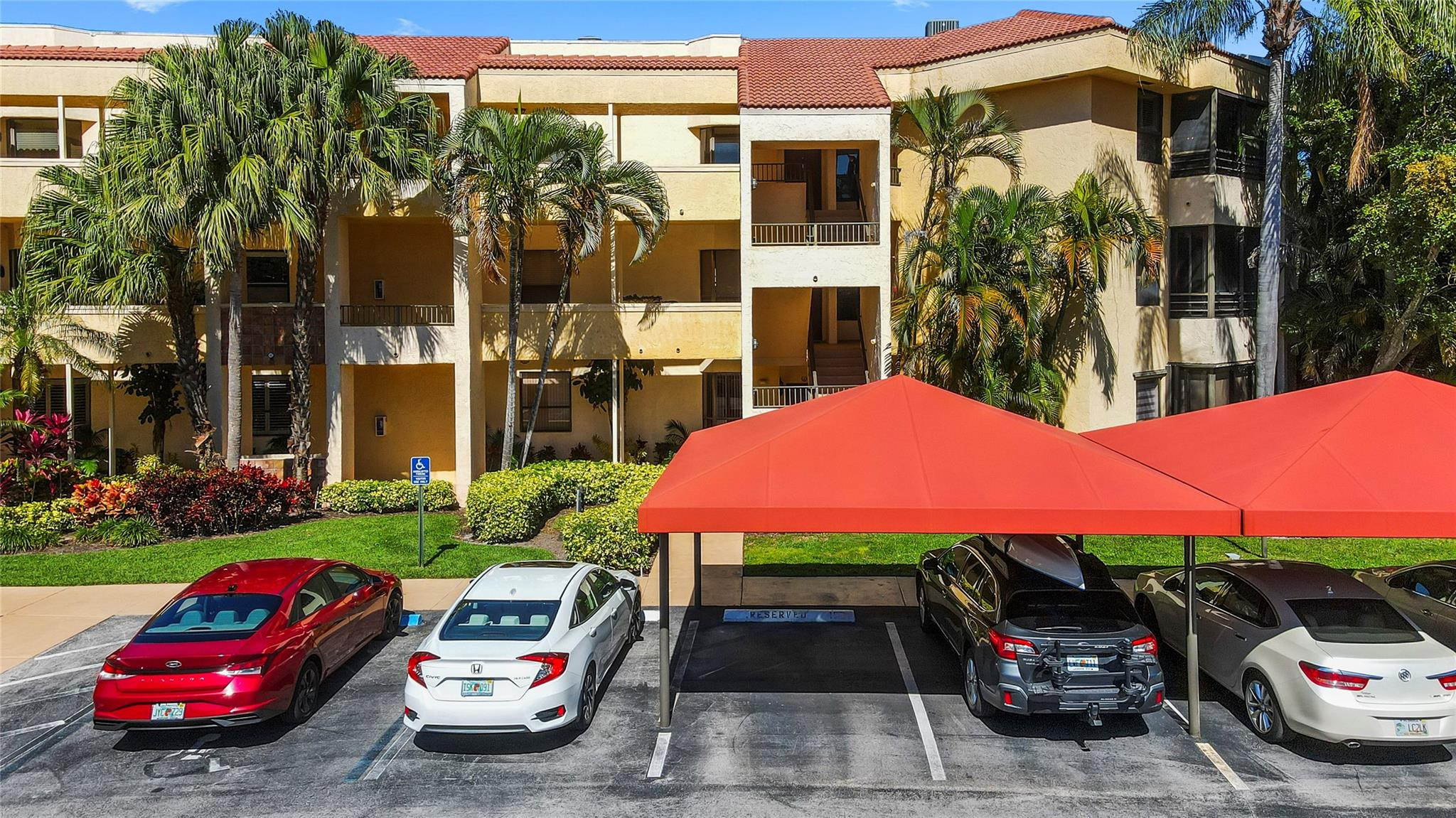 7535 La Paz Blvd Unit: 301
