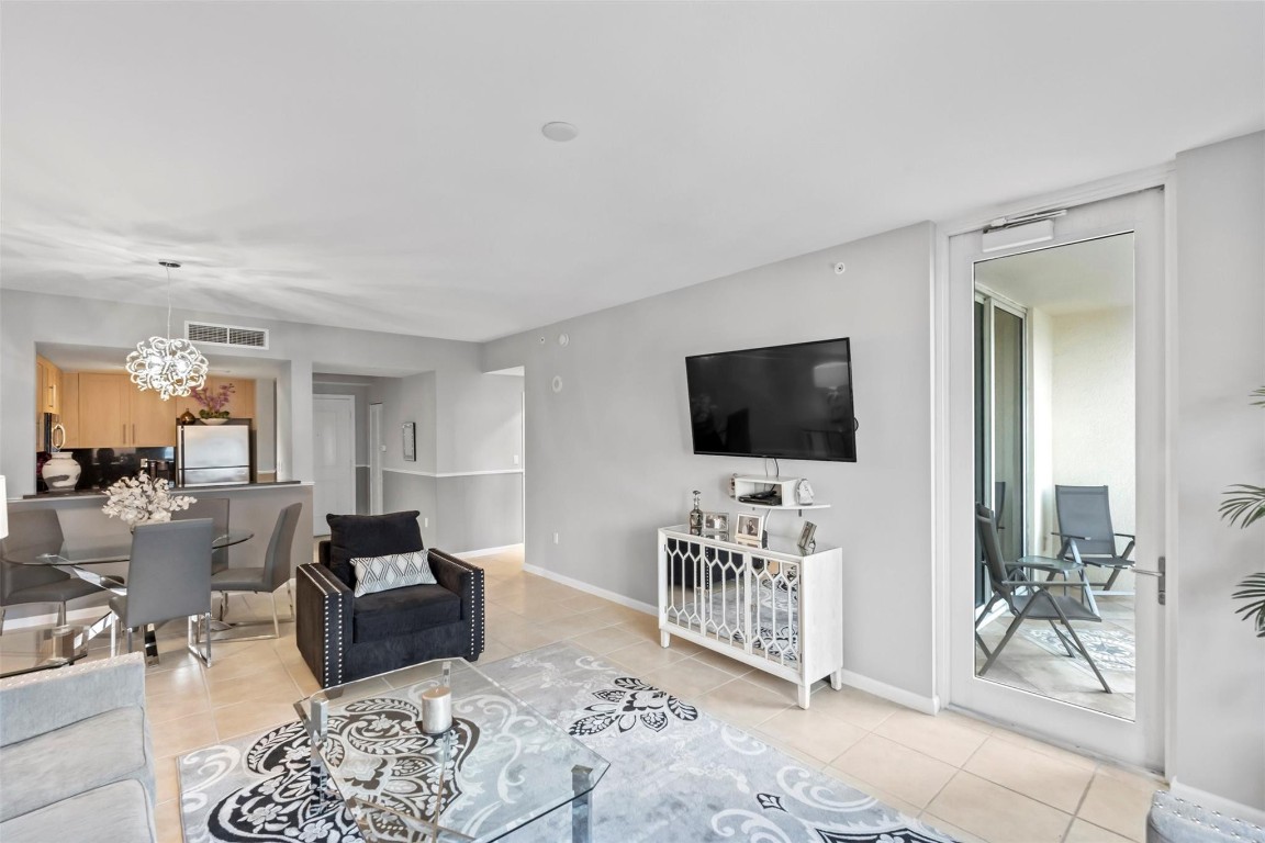 511 SE 5 Ave Unit: 923