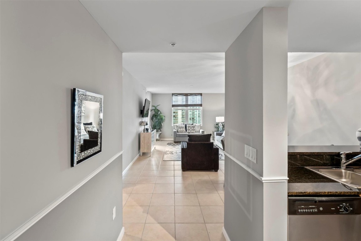 511 SE 5 Ave Unit: 923