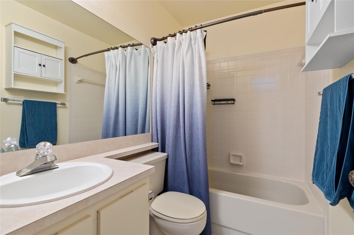 3086 S Oakland Forest Dr Unit: 1203