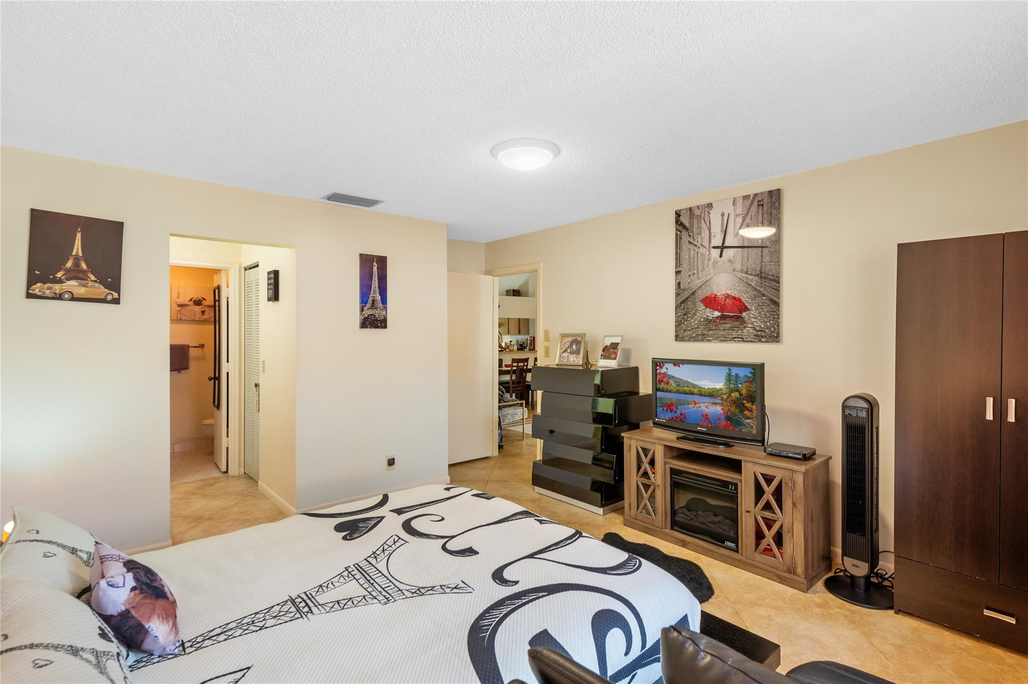 3086 S Oakland Forest Dr Unit: 1203