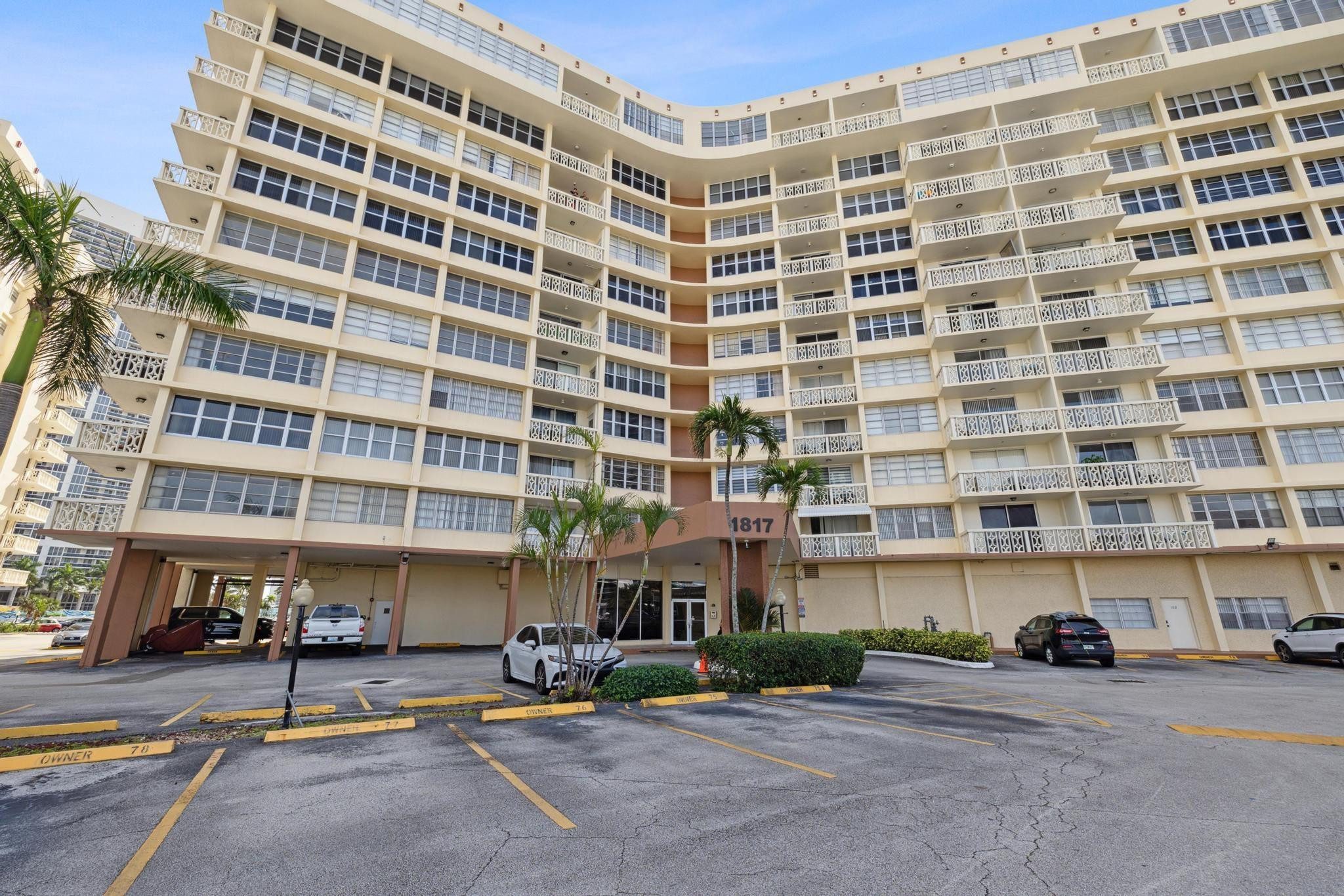 1817 S Ocean Dr Unit: 815