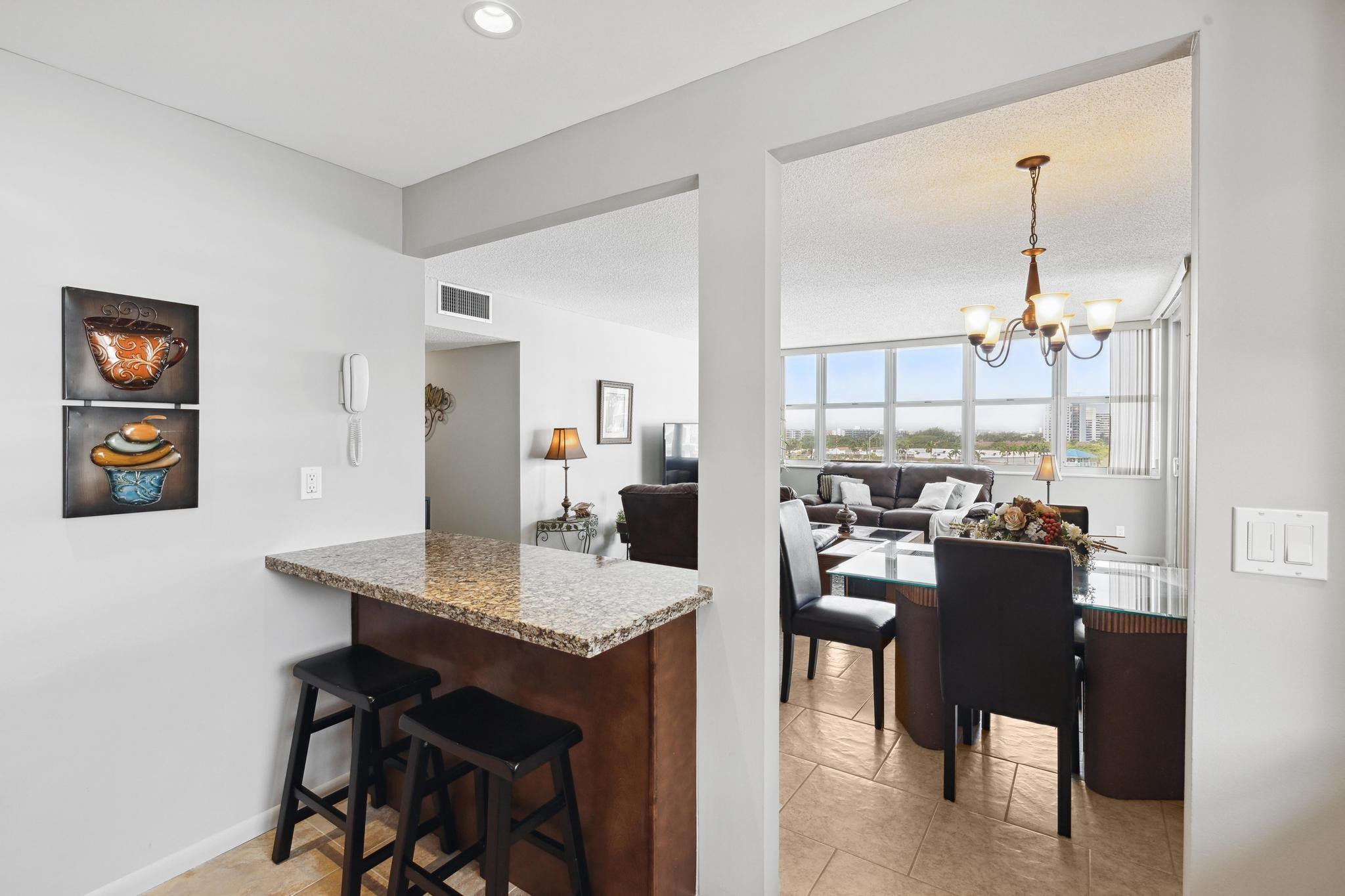 1817 S Ocean Dr Unit: 815
