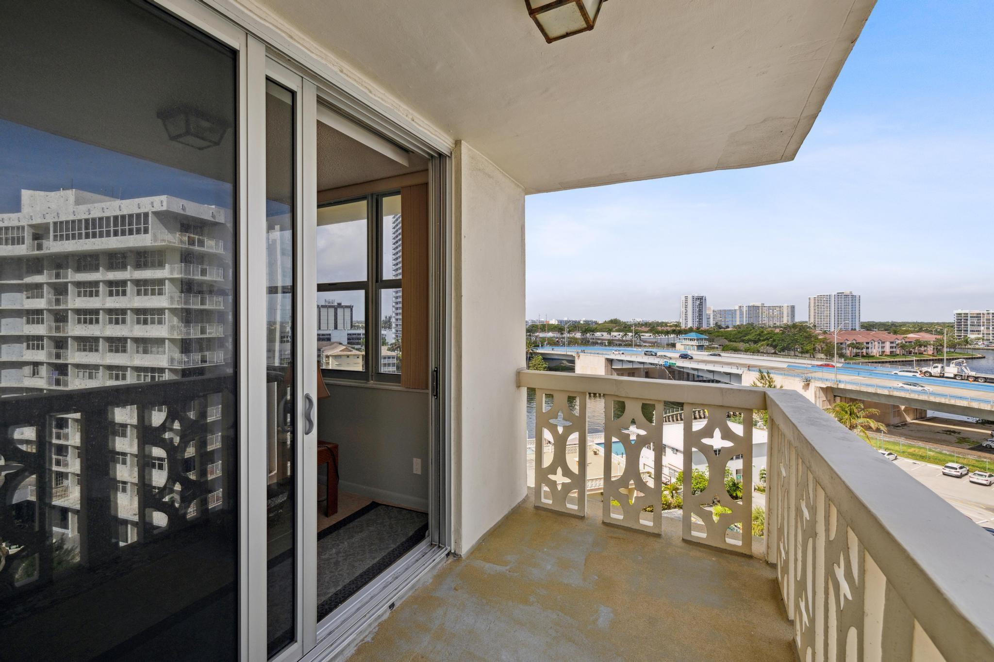 1817 S Ocean Dr Unit: 815