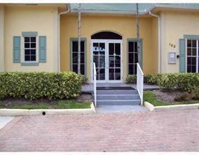 201 Meadows Cir Unit: -