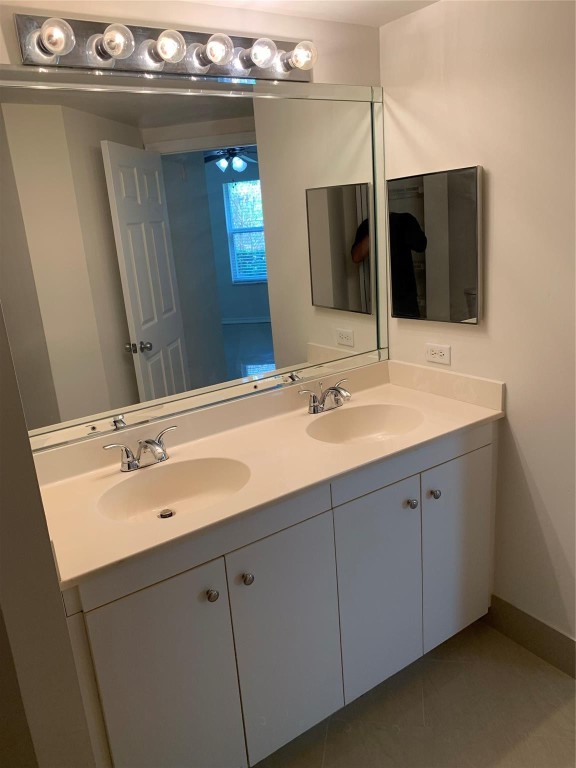 4114 Tuscany Way Unit: 4114