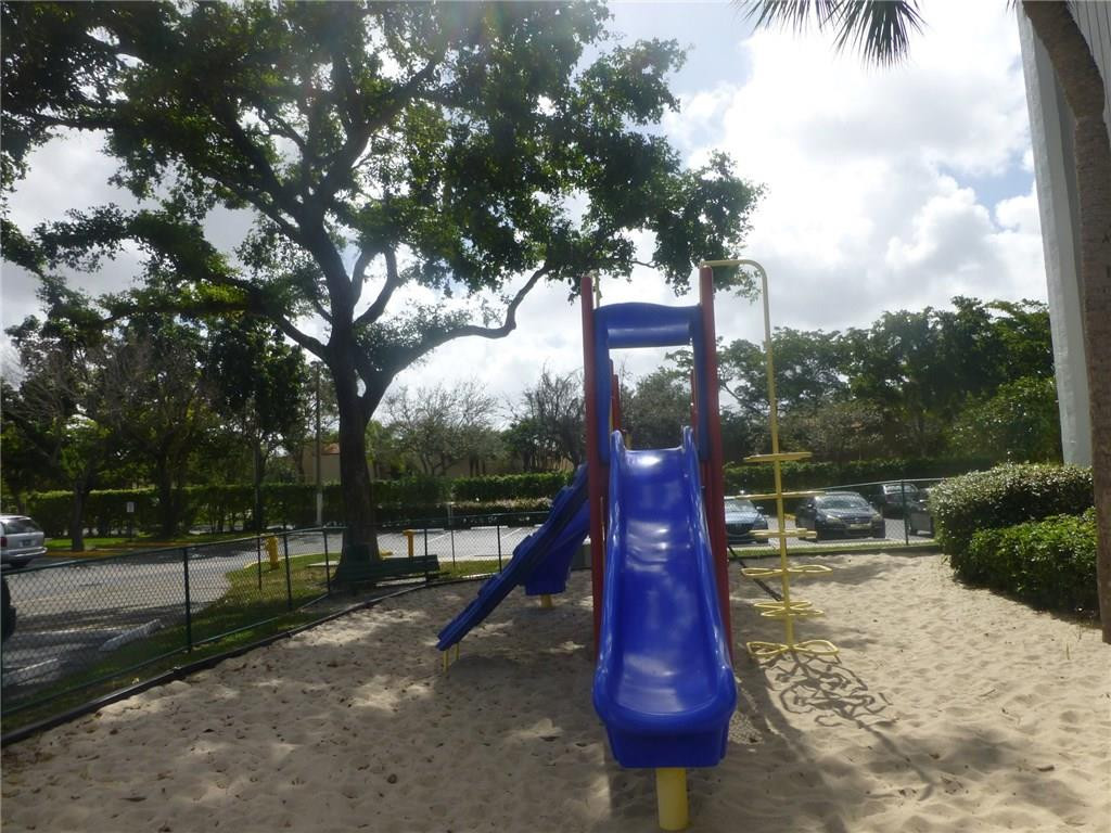 721 N Pine Island Rd Unit: 108