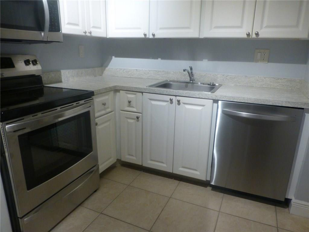 721 N Pine Island Rd Unit: 108