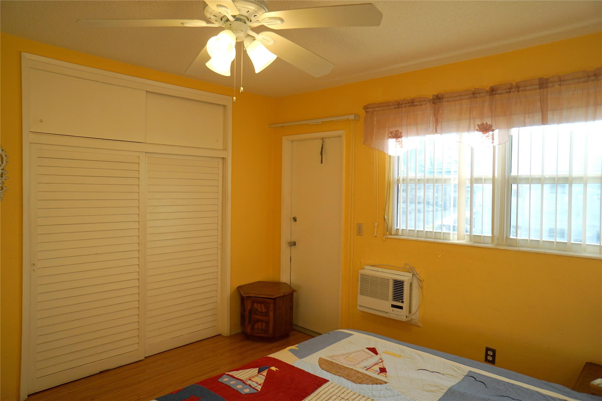 801 Atlantic Shores Boulevard 202, Hallandale Beach Unit: 202