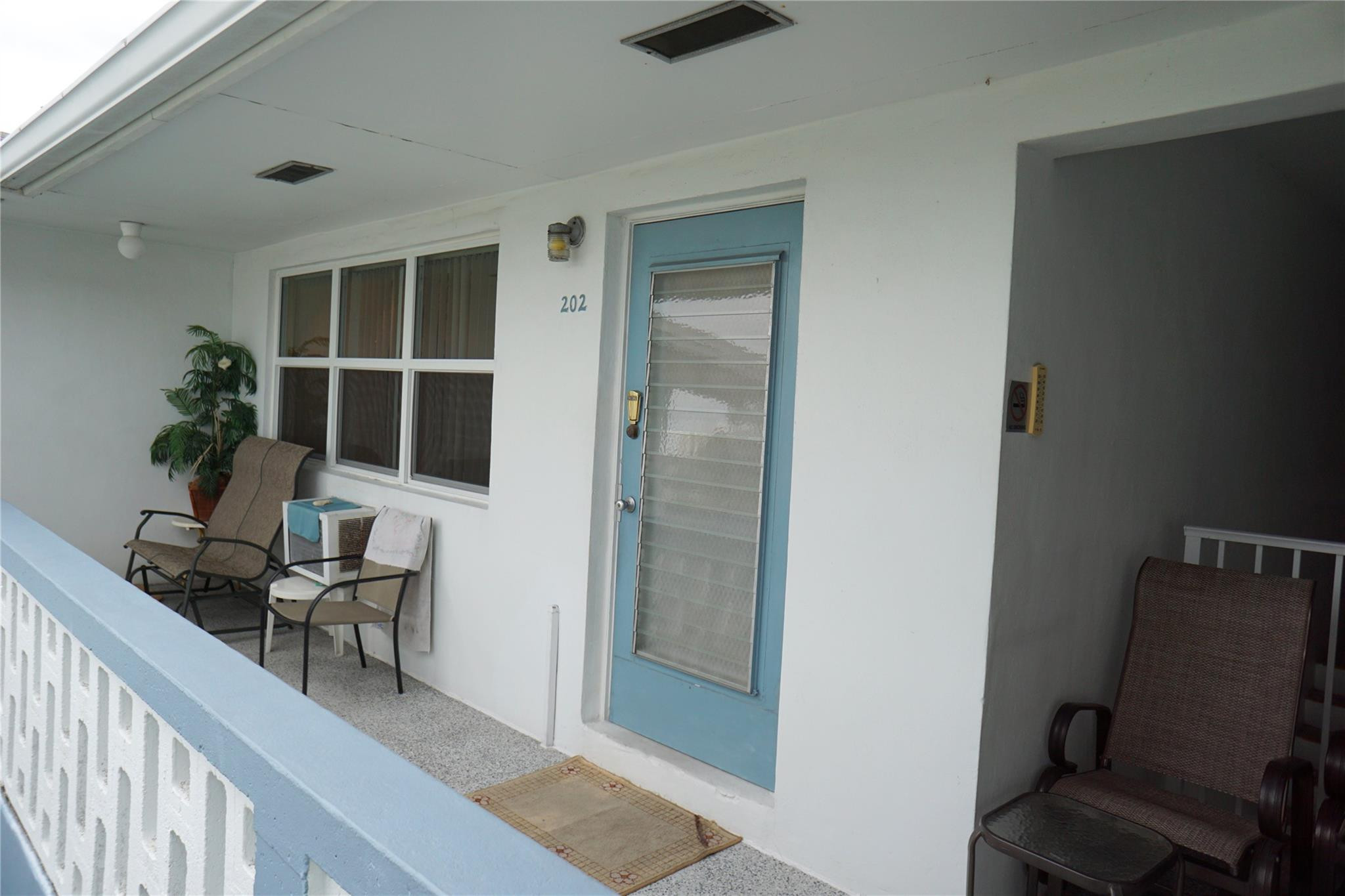 801 Atlantic Shores Boulevard 202, Hallandale Beach Unit: 202