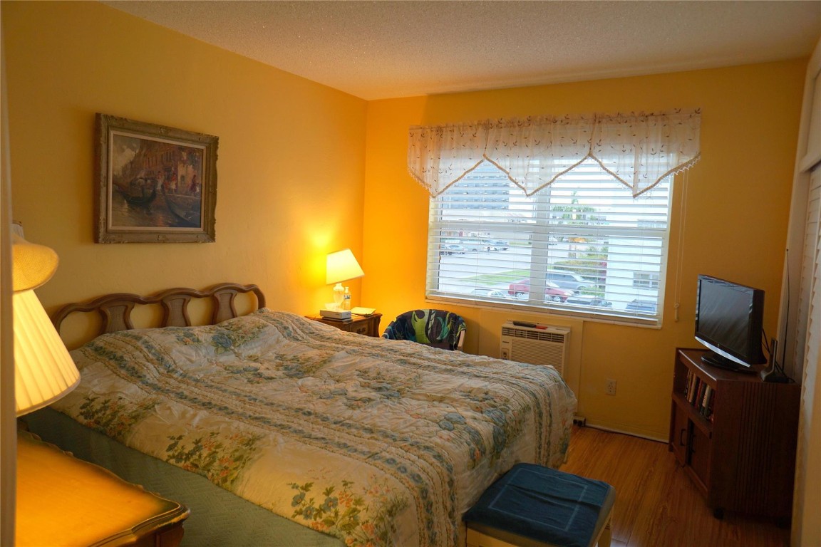 801 Atlantic Shores Boulevard 202, Hallandale Beach Unit: 202