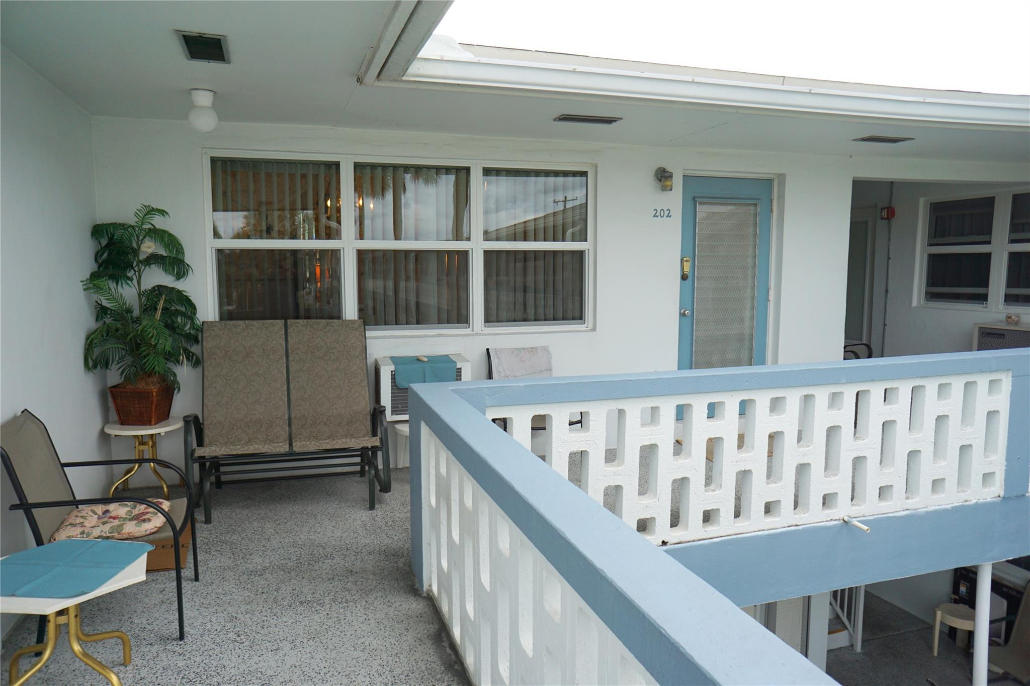 801 Atlantic Shores Boulevard 202, Hallandale Beach Unit: 202