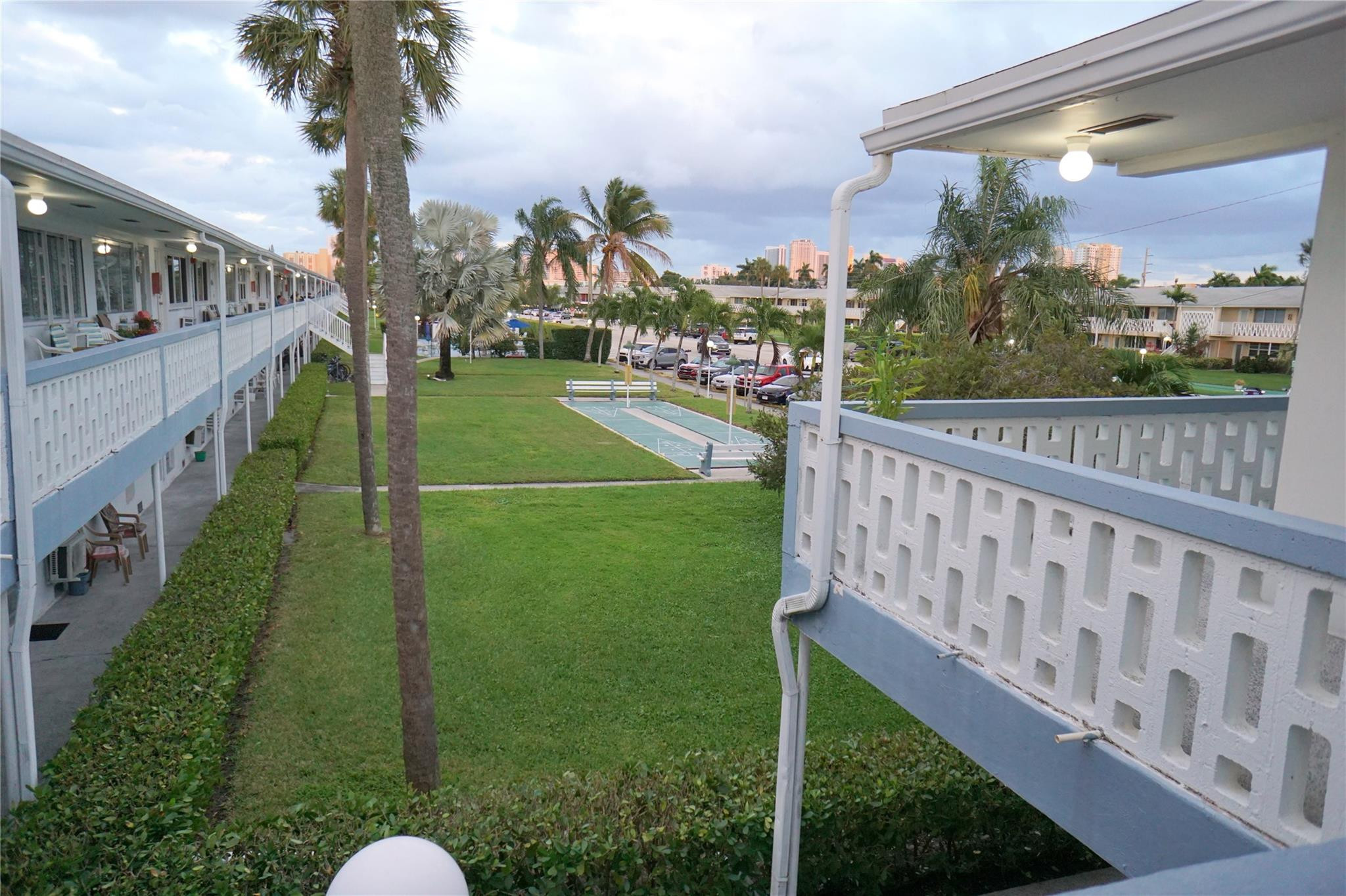 801 Atlantic Shores Boulevard 202, Hallandale Beach Unit: 202