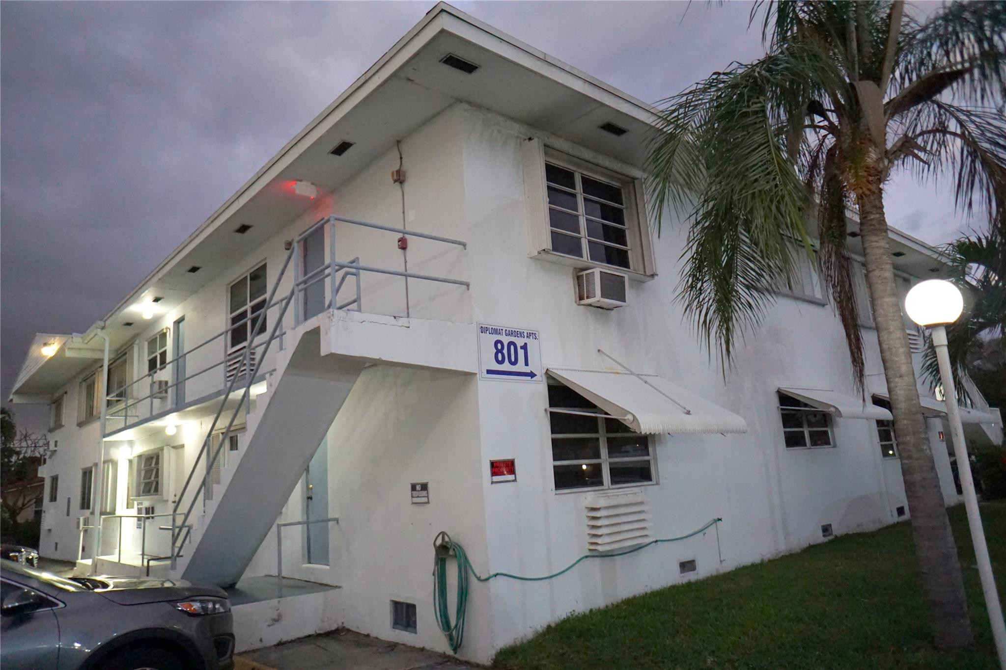 801 Atlantic Shores Boulevard 202, Hallandale Beach Unit: 202