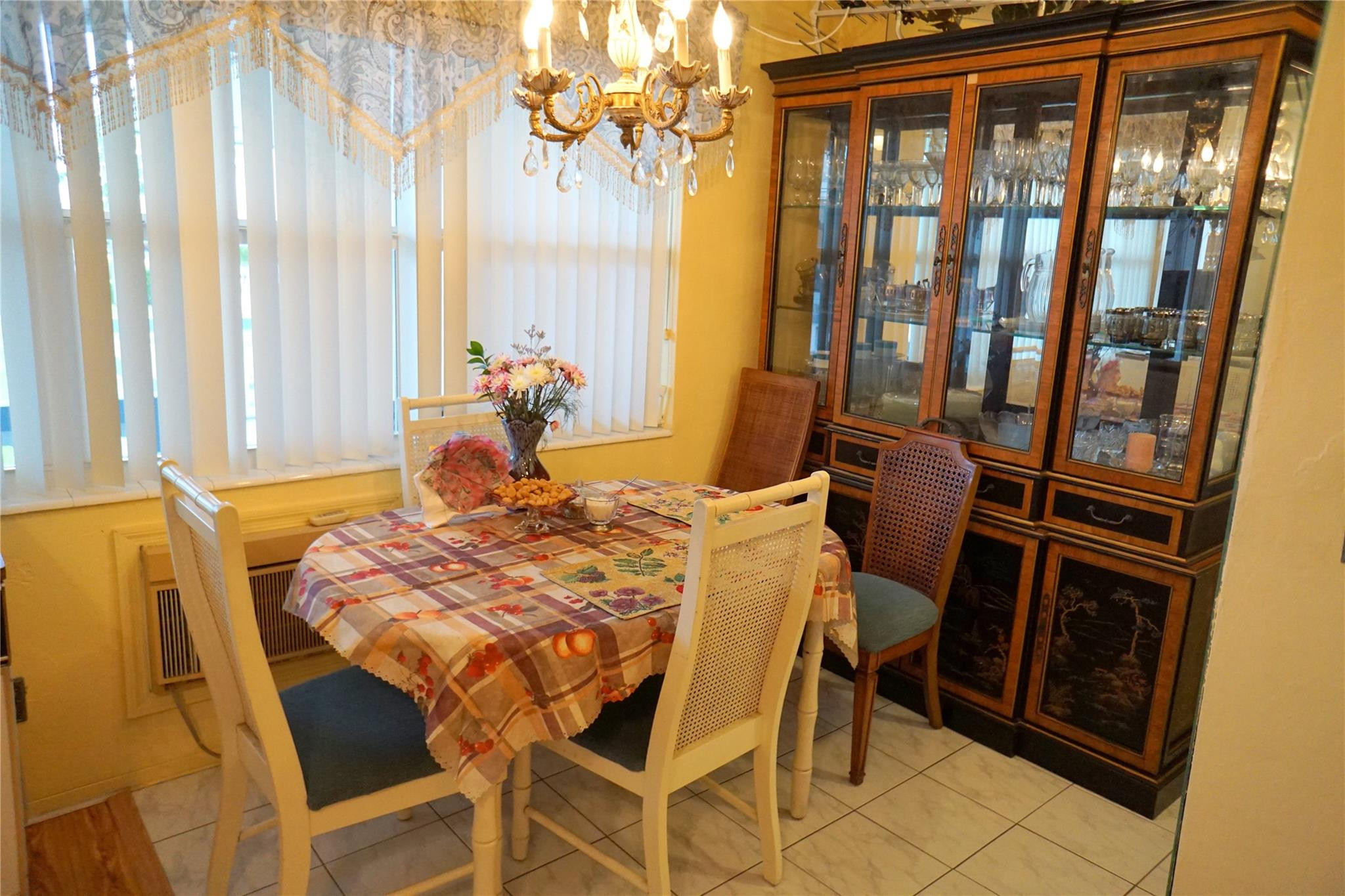 801 Atlantic Shores Boulevard 202, Hallandale Beach Unit: 202