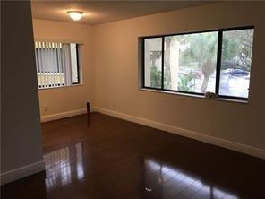 1120 Meadows Cir -