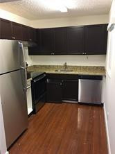 1120 Meadows Cir -