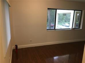 1120 Meadows Cir -