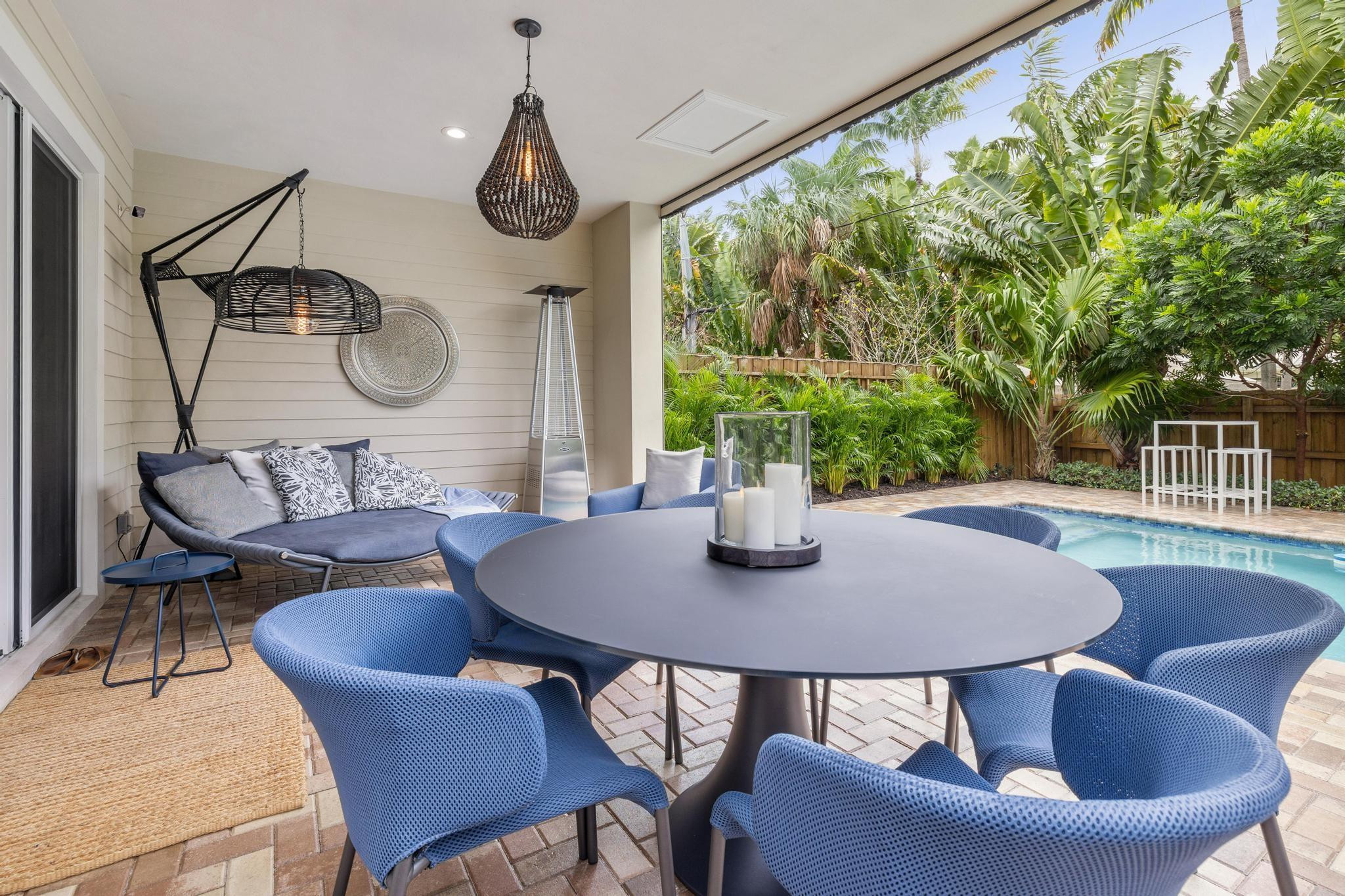 1033 NE 13th Ave 1033