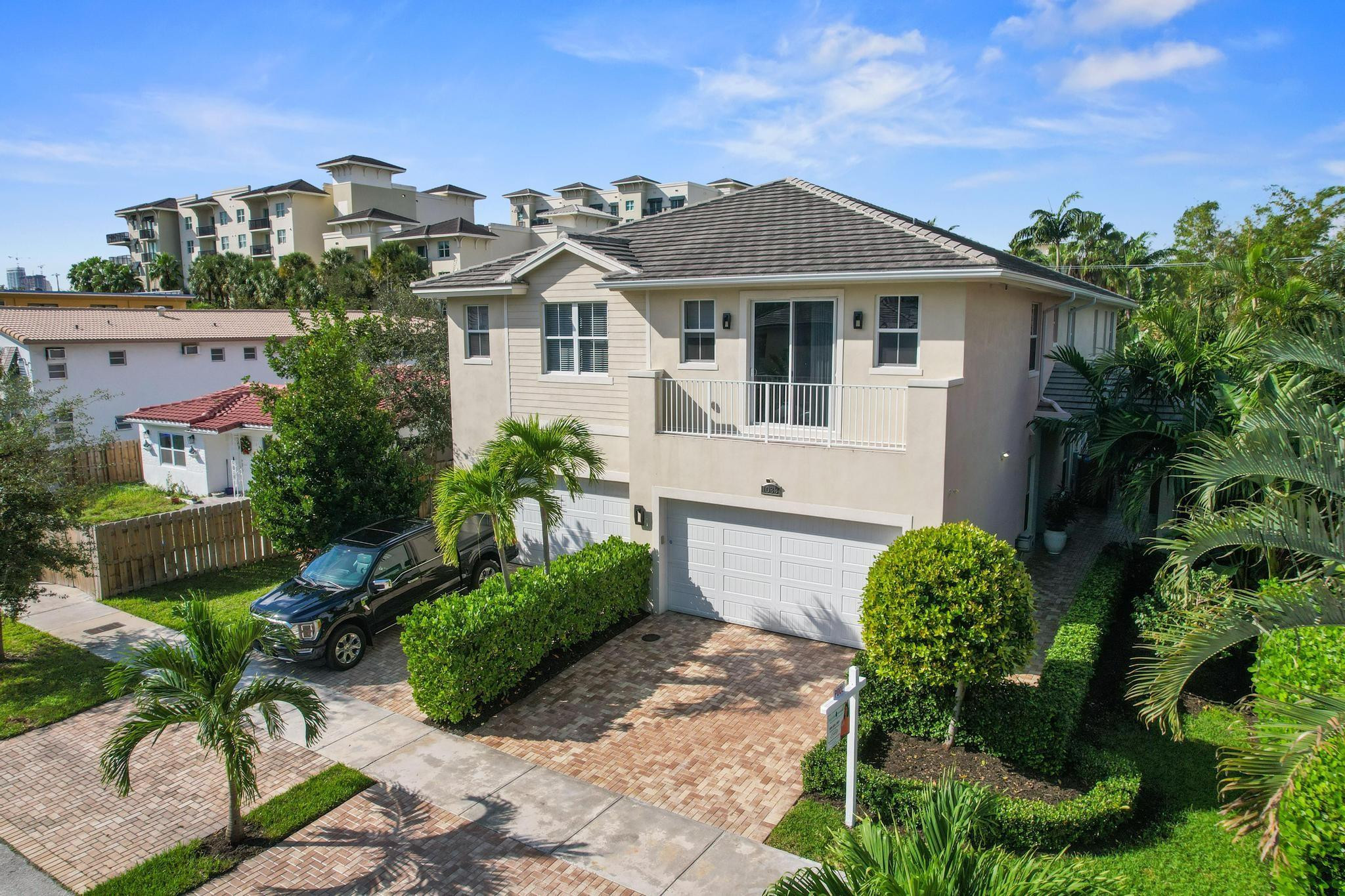 1033 NE 13th Ave 1033