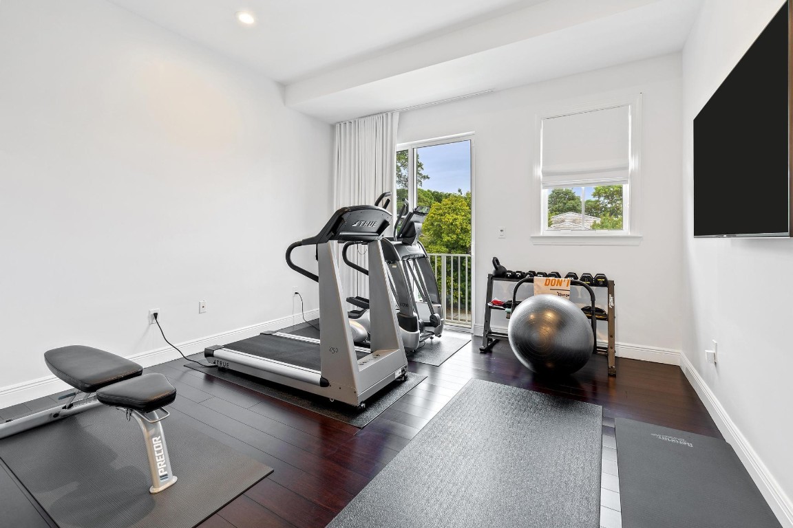 1033 NE 13th Ave 1033