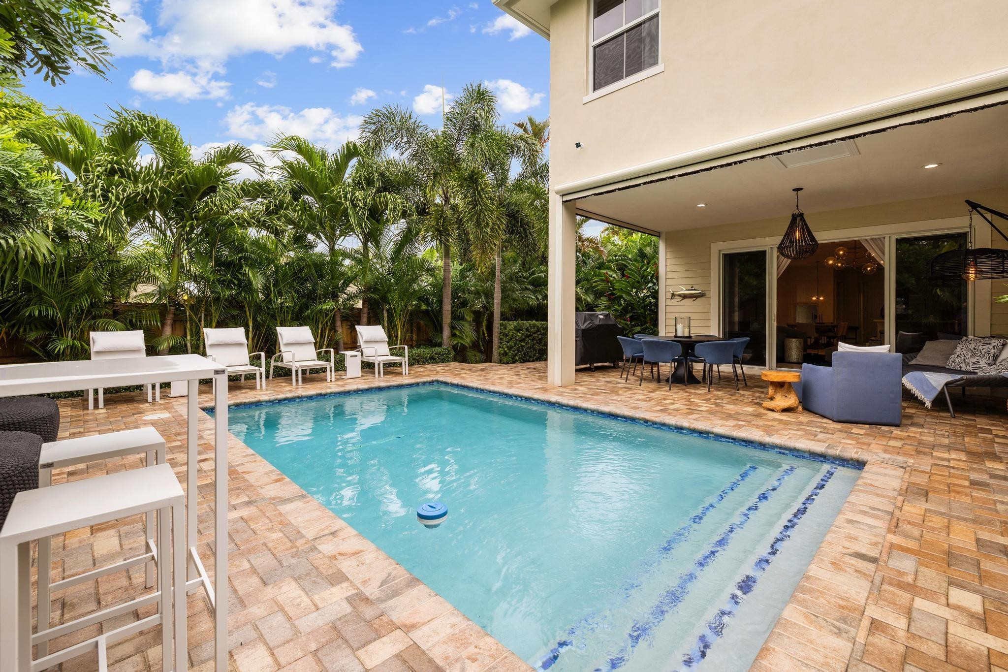 1033 NE 13th Ave 1033