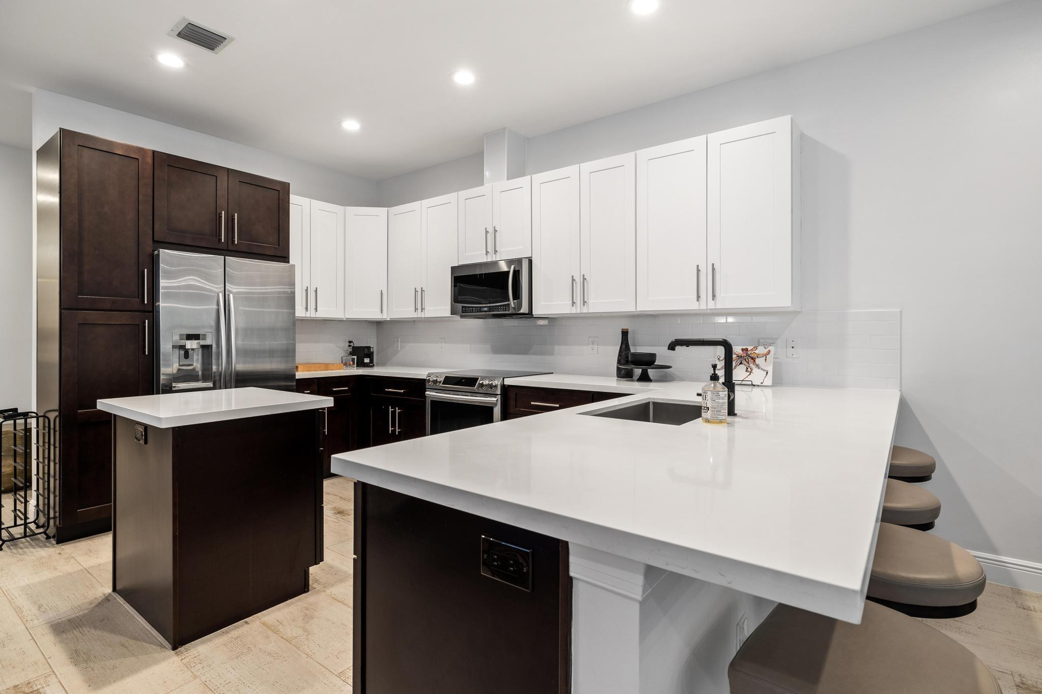 1033 NE 13th Ave 1033