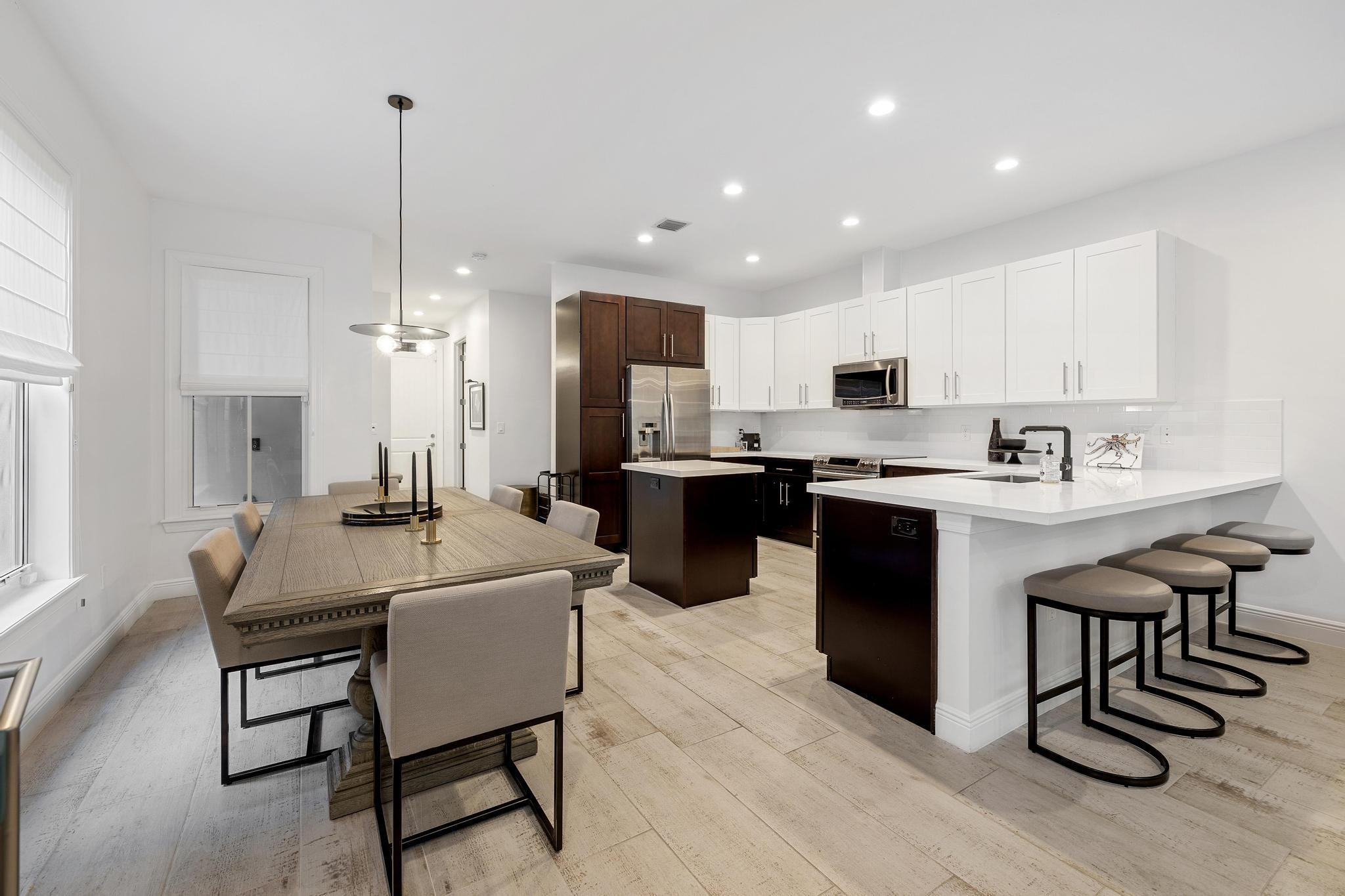 1033 NE 13th Ave 1033