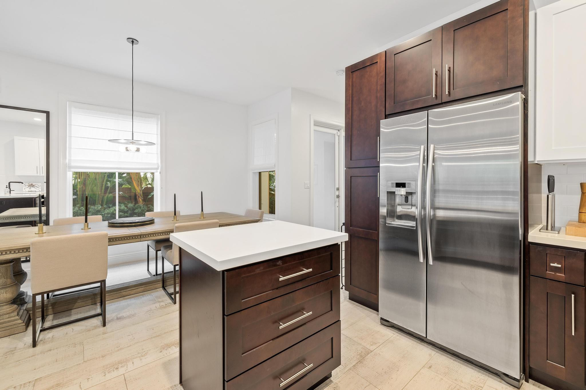 1033 NE 13th Ave 1033